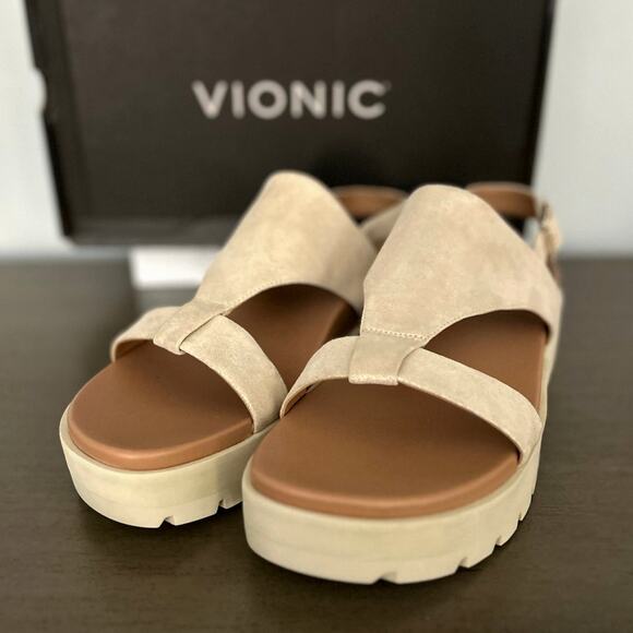 Vionic Leather Comfort Sandals, Alondra Lug, Gold Size 10 – New in Box - Picture 3 of 11